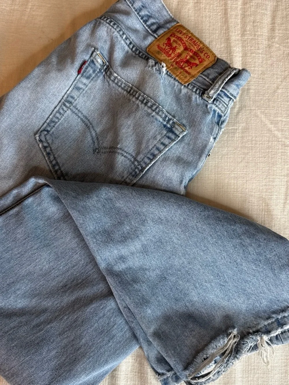 Levi's Light Blue Men's Slim Straight Jeans with Classic Back Pocket